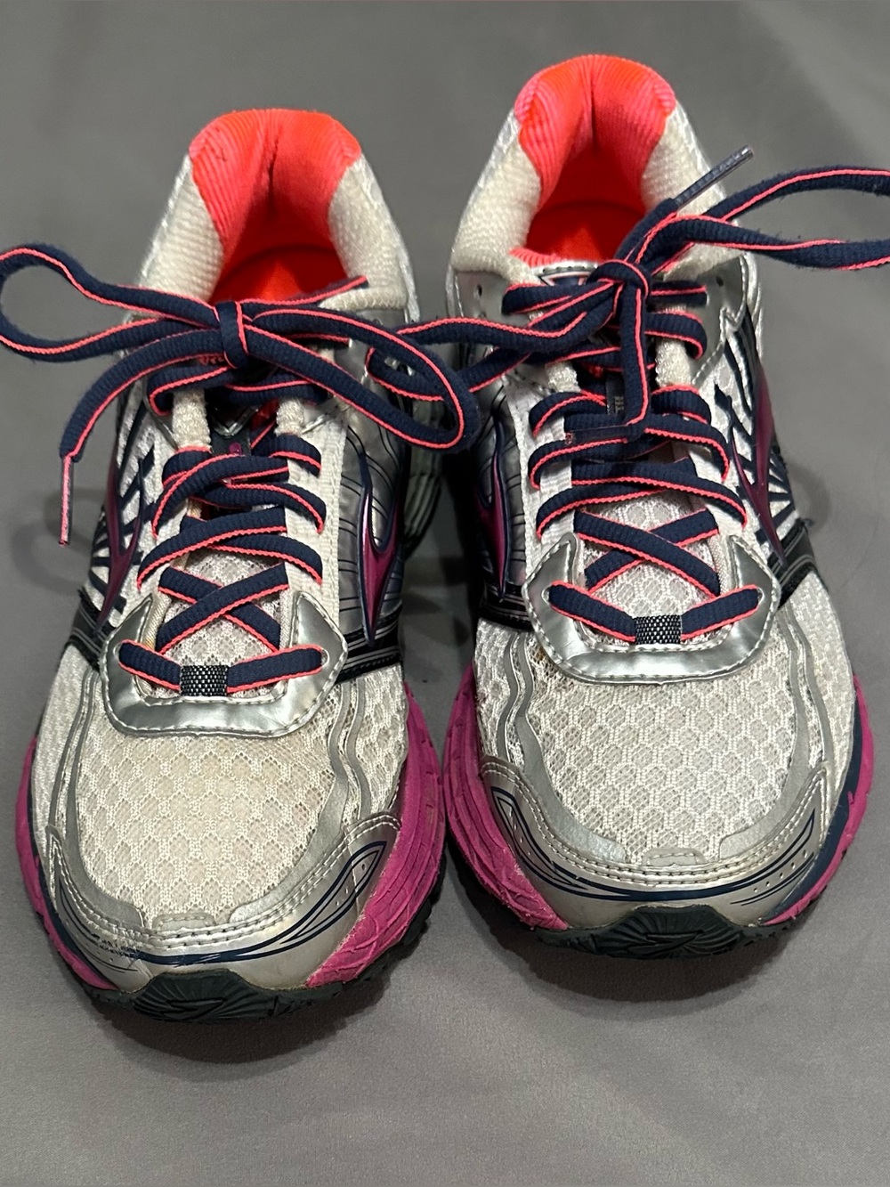 Women’s Brooks Adrenaline GTS 14 Size 7.5 M